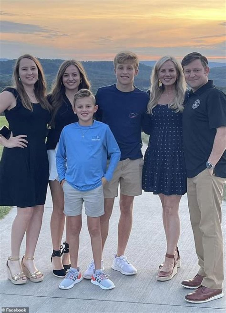 All About Tom Fitton's Wife And Family