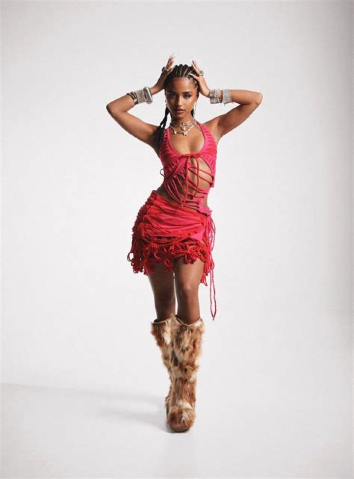 Discover The Secrets Of Tyla Singer's Body: Weight And Height Revealed