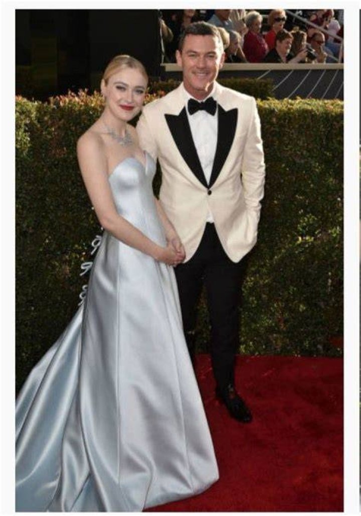 Is Dakota Fanning Married