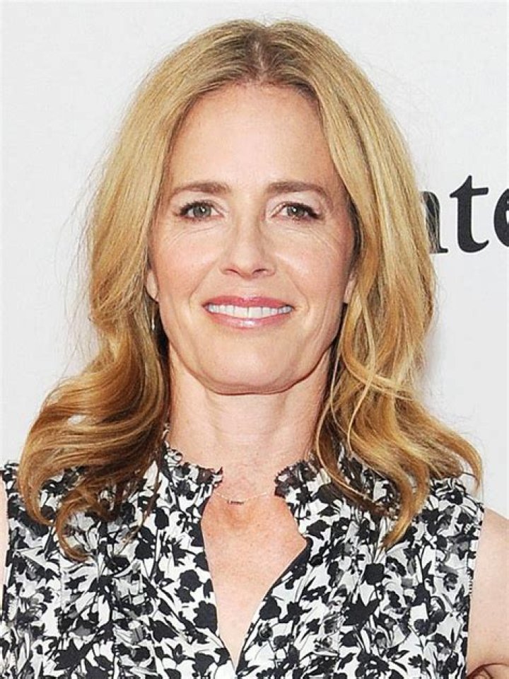 Unveiling The Life And Career Of Elisabeth Shue